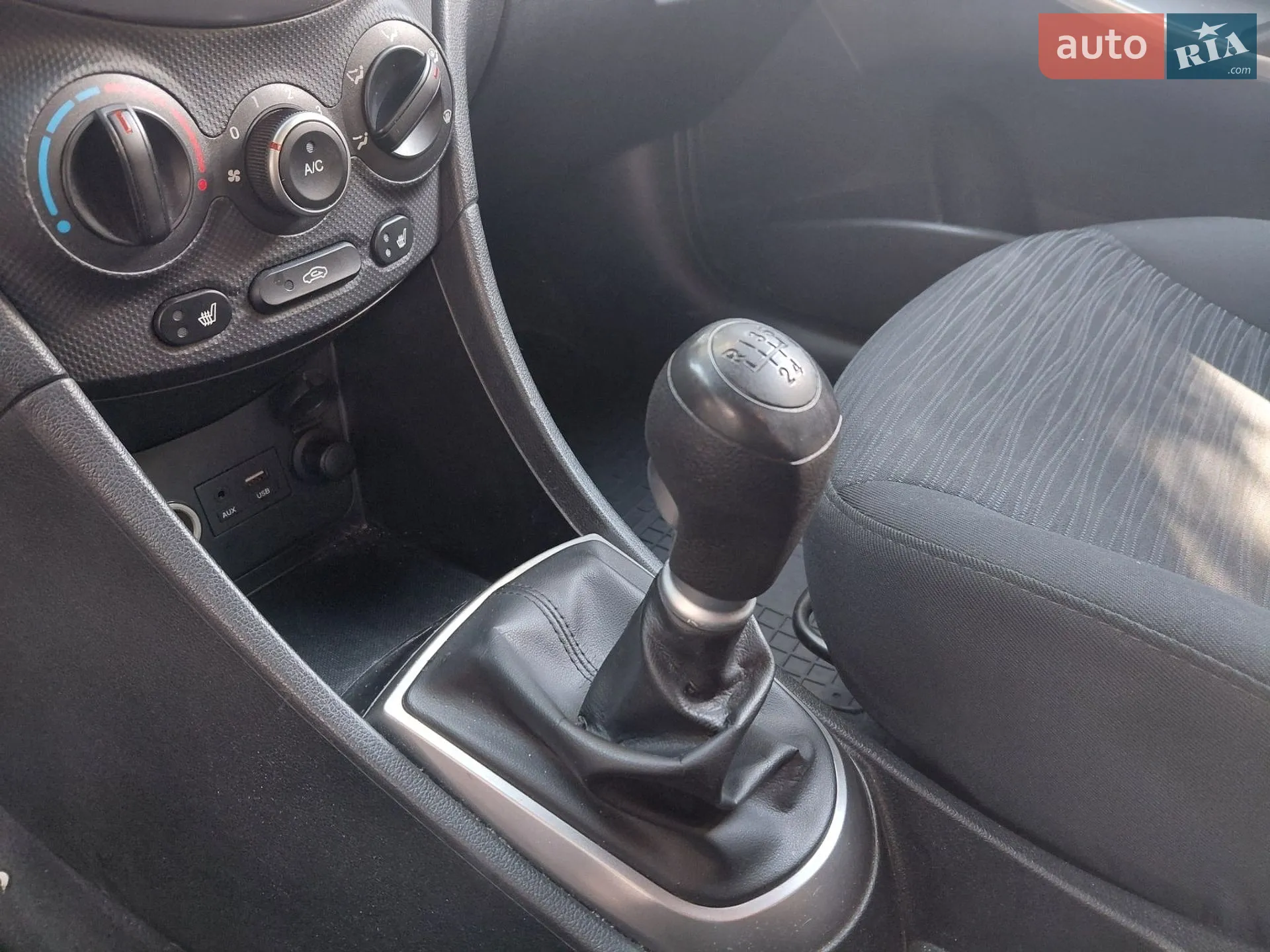 2016 Hyundai Accent - мініатюра 17