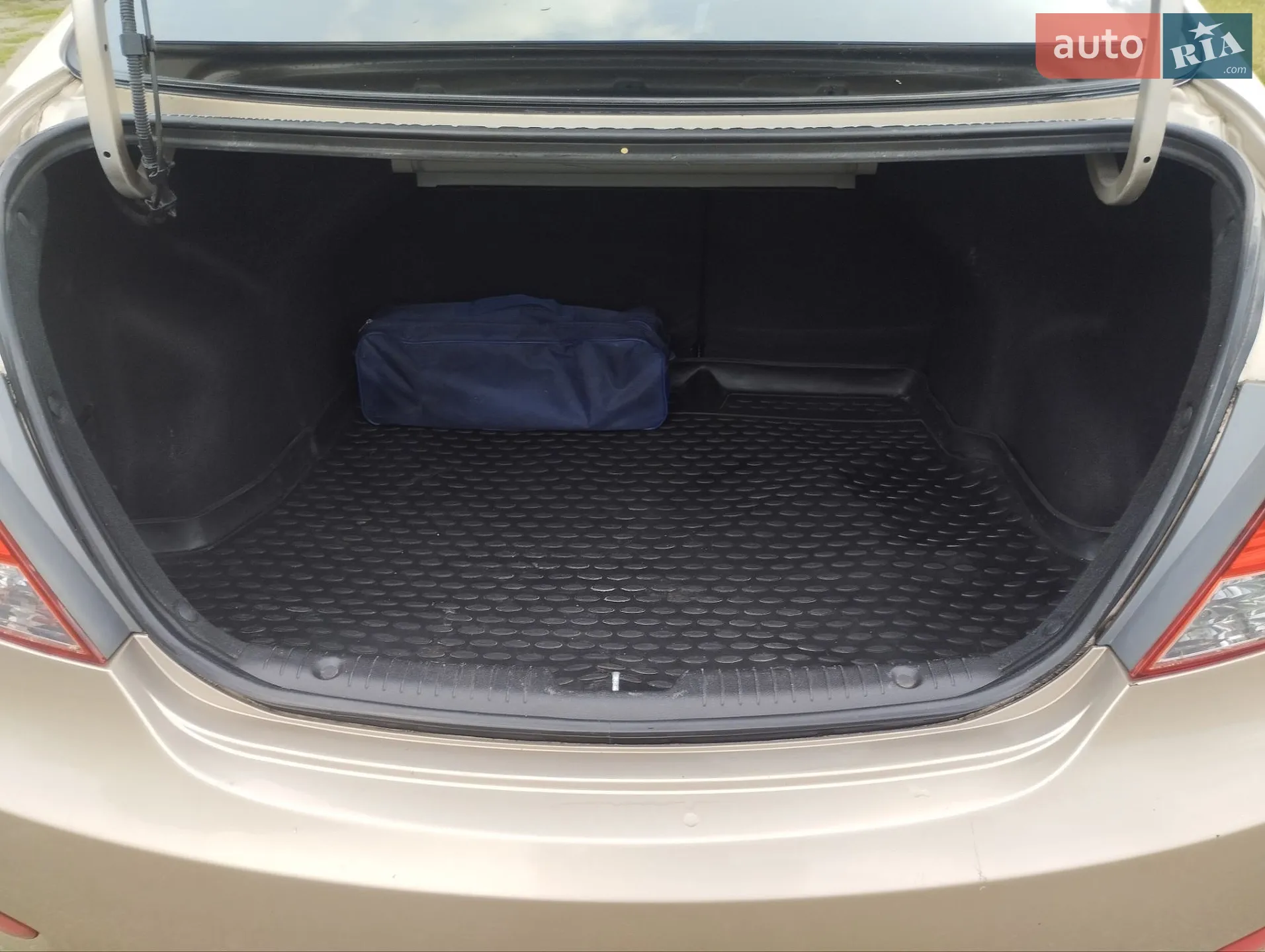 2013 Hyundai Accent - мініатюра 11