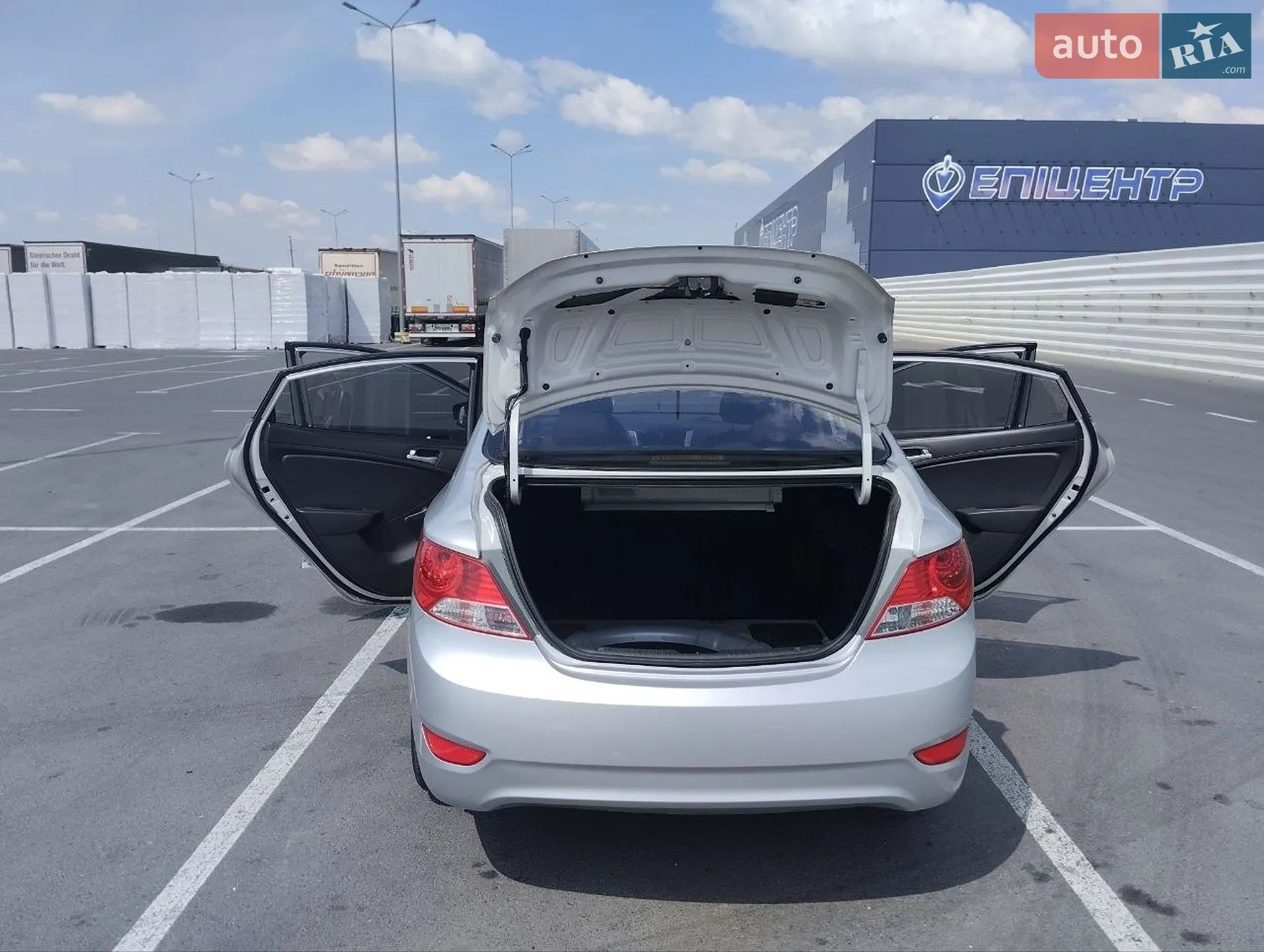2011 Hyundai Accent - мініатюра 4