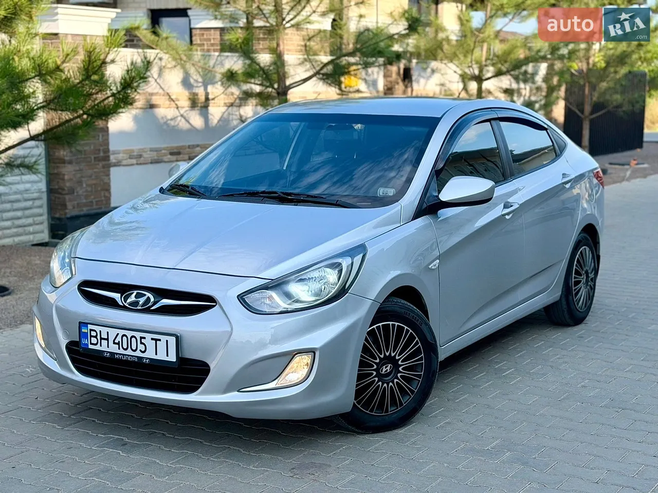 2012 Hyundai Accent - мініатюра 18
