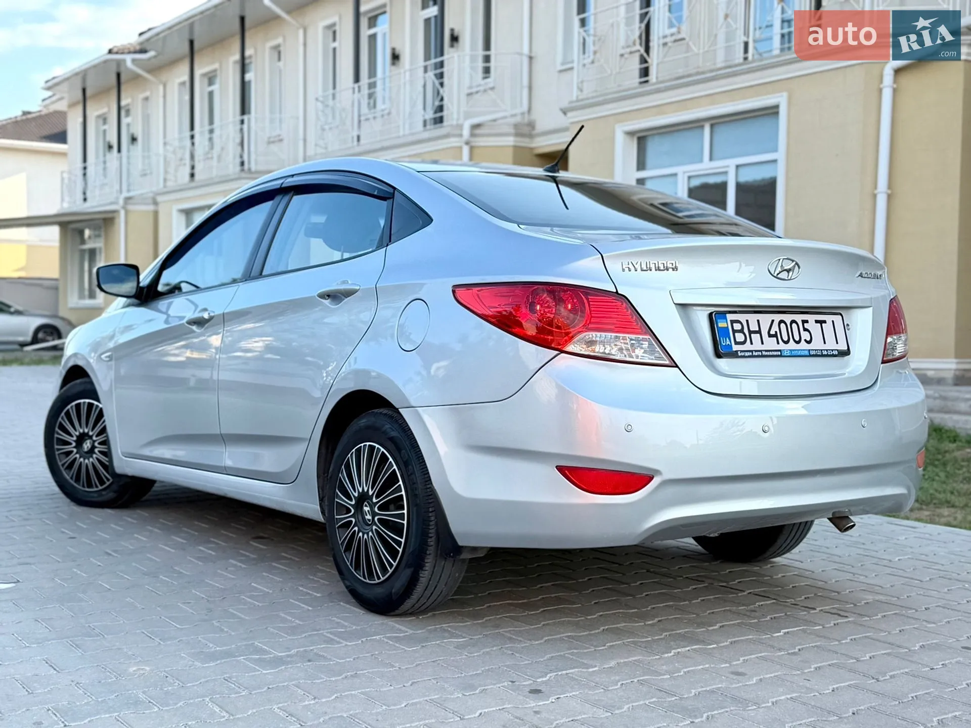 2011 Hyundai Accent - мініатюра 32