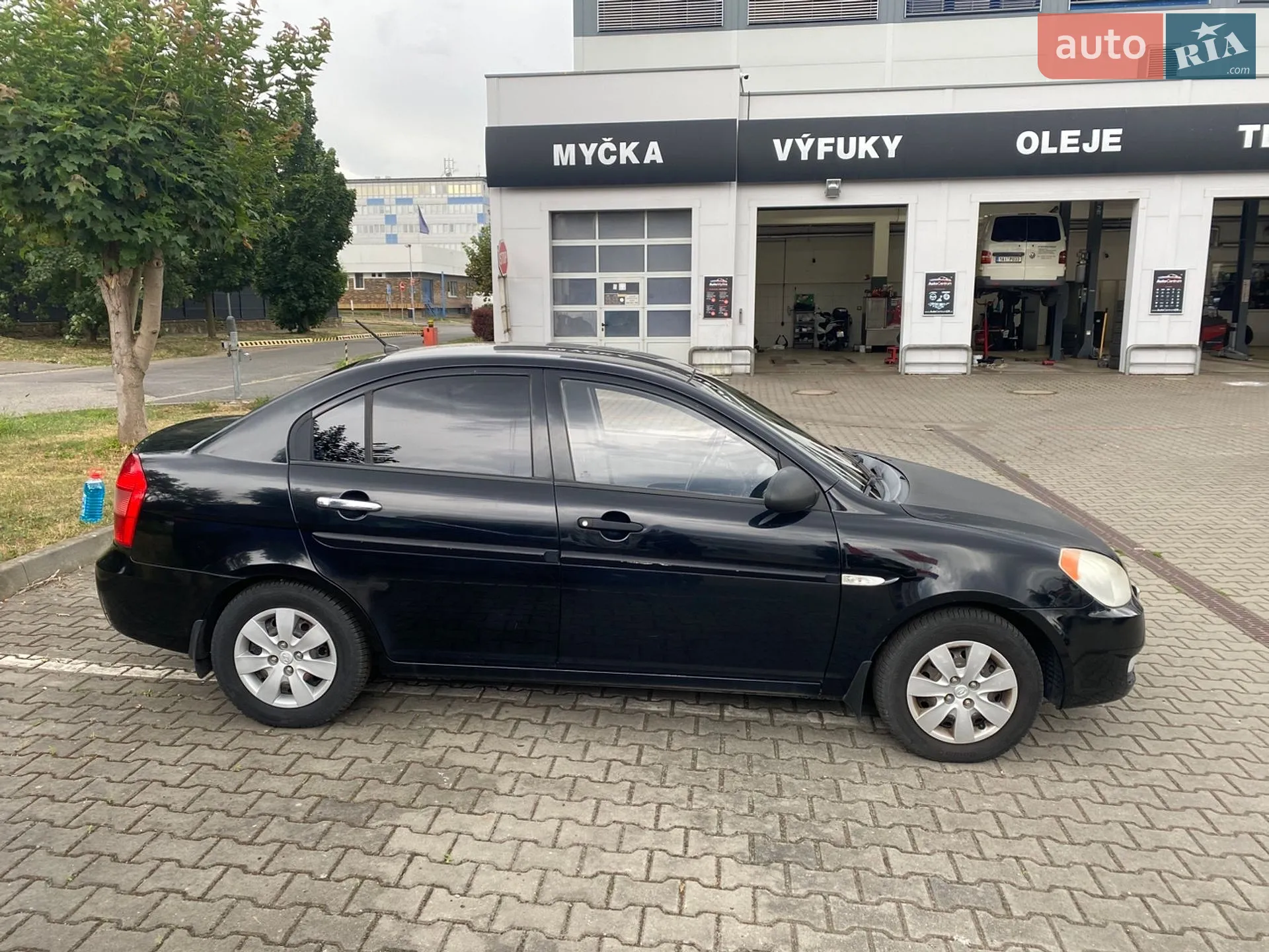 2010 Hyundai Accent - мініатюра 4