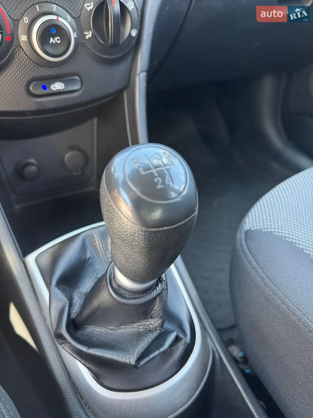 2011 Hyundai Accent - мініатюра 27