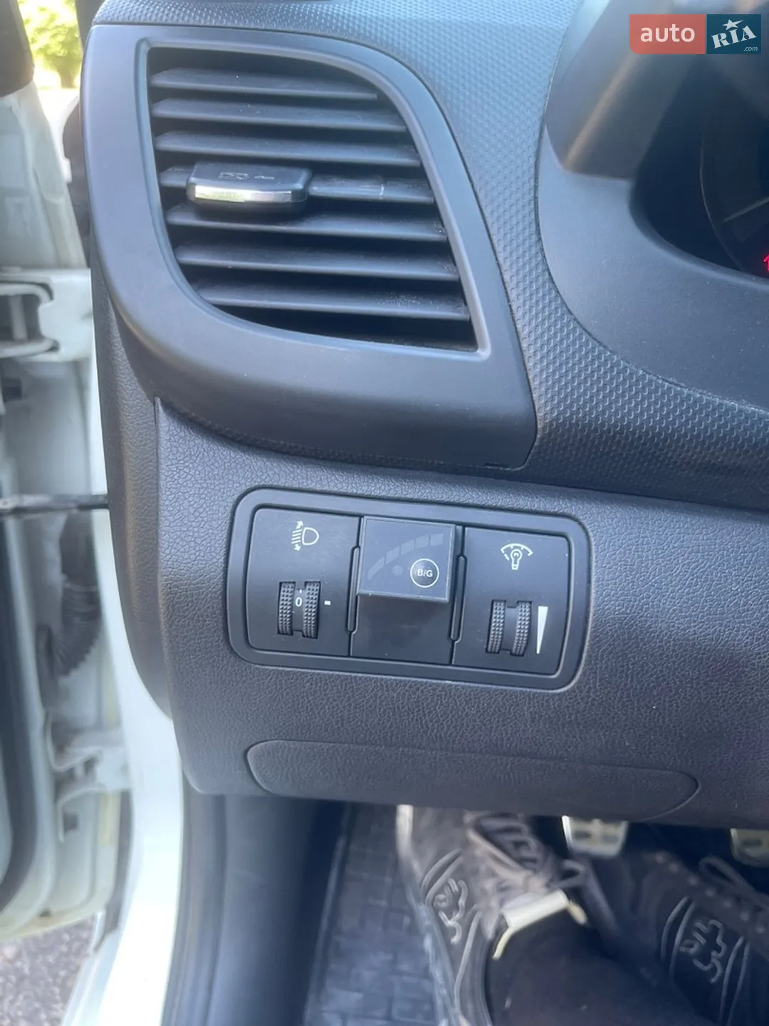 2012 Hyundai Accent - мініатюра 44