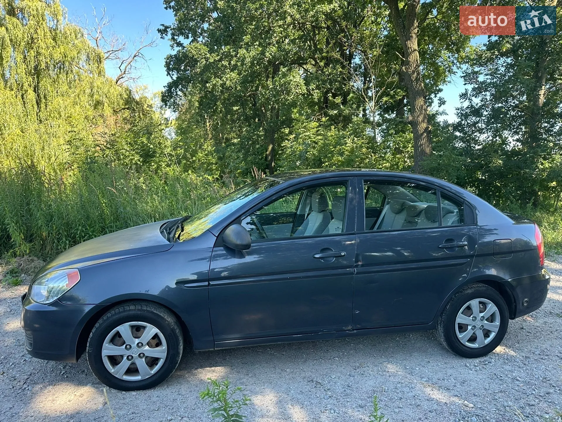 2010 Hyundai Accent - мініатюра 2