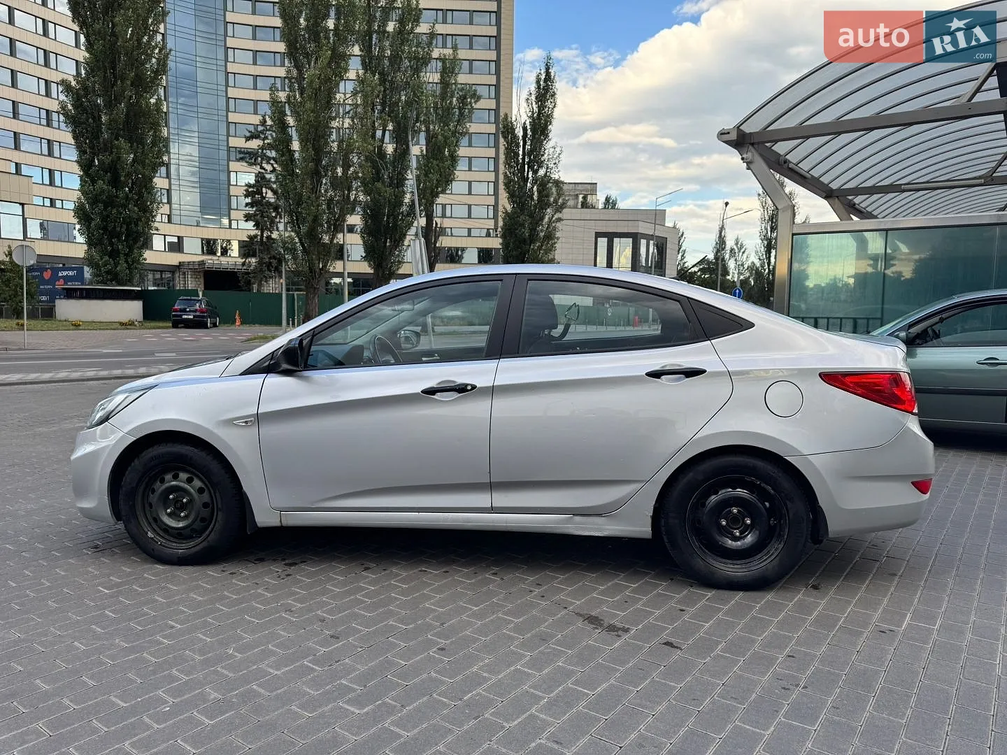 2011 Hyundai Accent - мініатюра 4