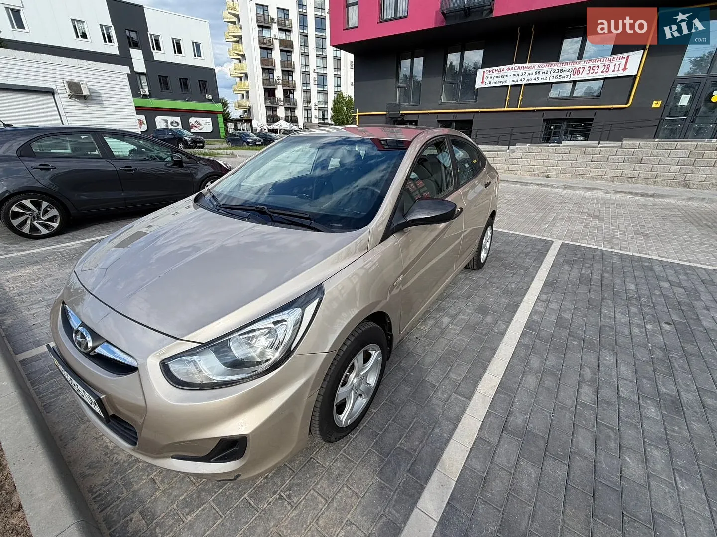 2011 Hyundai Accent - мініатюра 2
