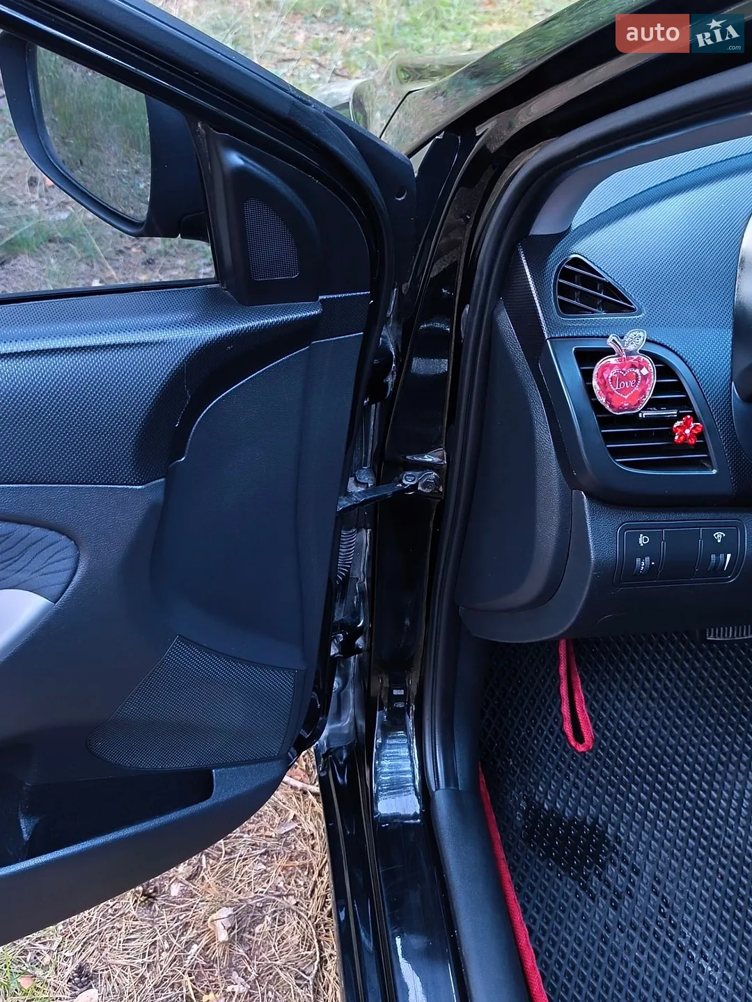 2012 Hyundai Accent - мініатюра 9