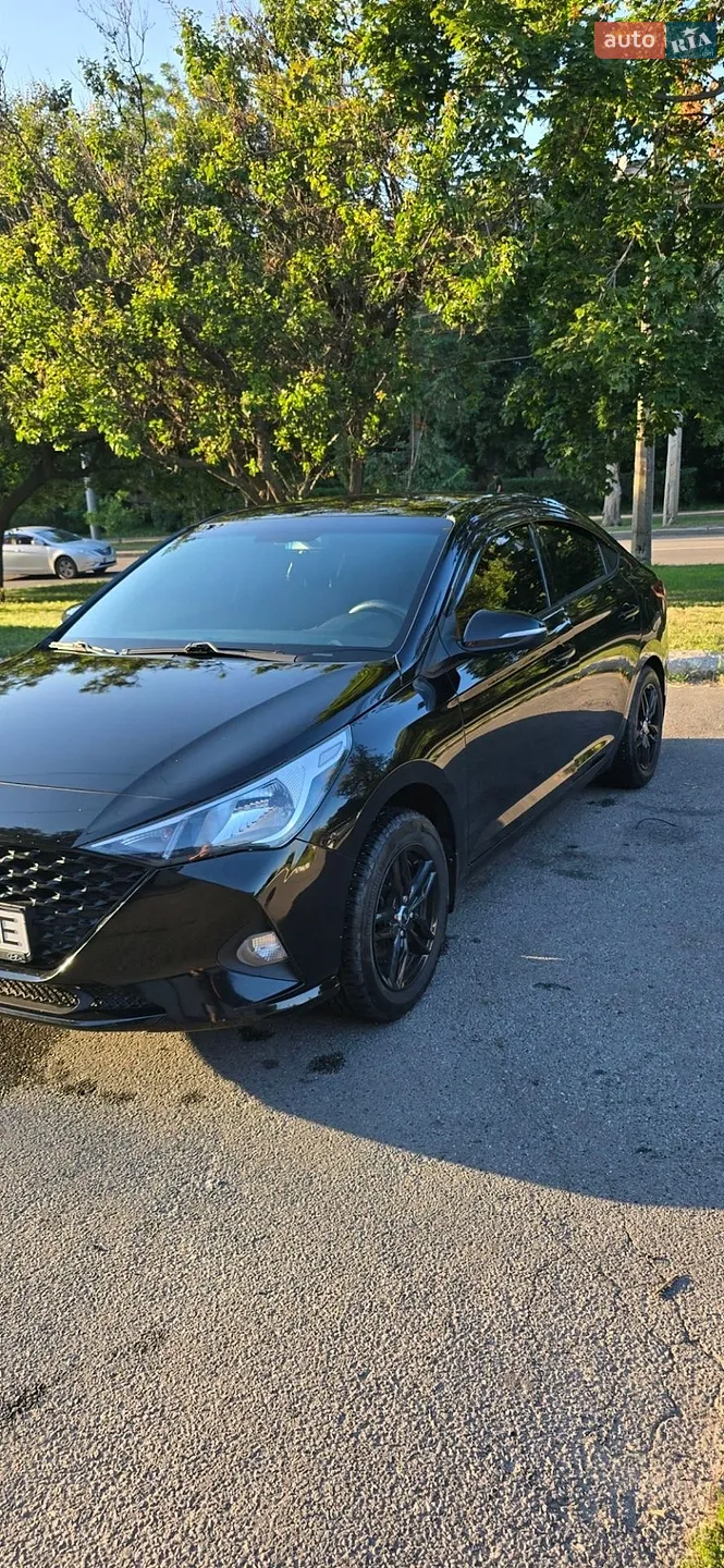2020 Hyundai Accent - фото 1