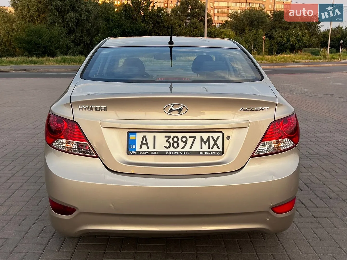 2012 Hyundai Accent - мініатюра 4