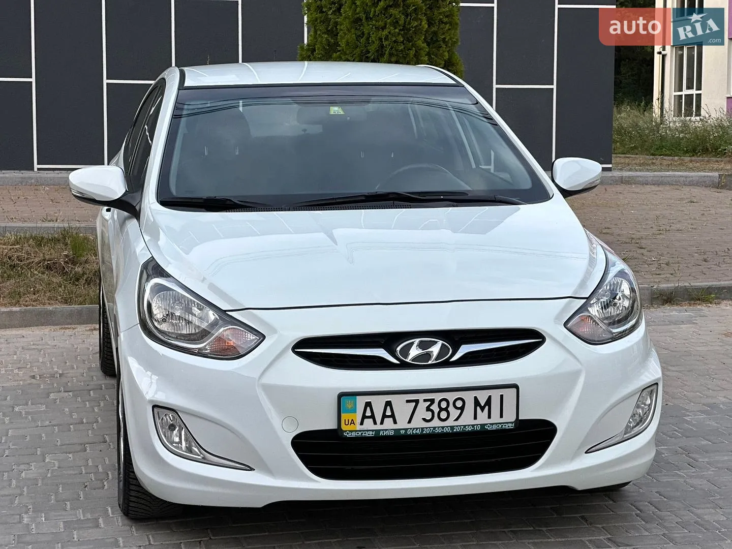 2012 Hyundai Accent - мініатюра 10