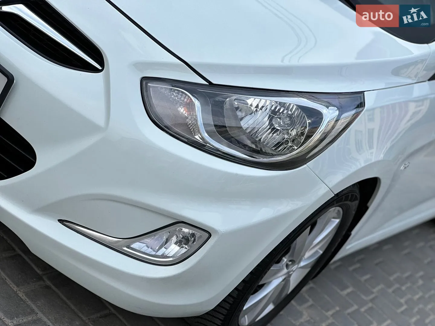 2012 Hyundai Accent - мініатюра 17