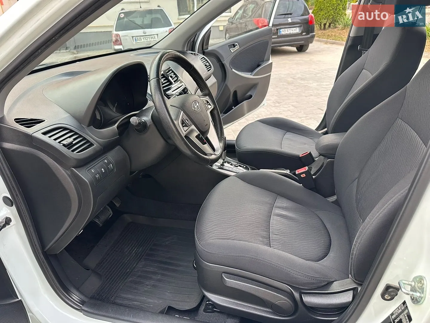 2012 Hyundai Accent - мініатюра 63