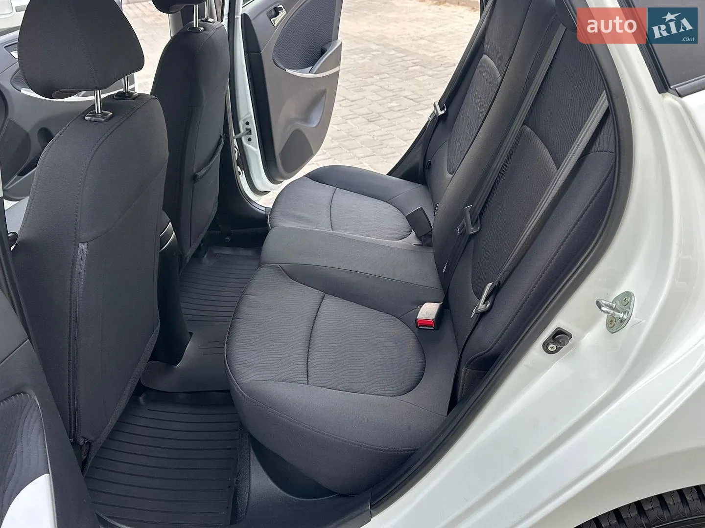 2012 Hyundai Accent - мініатюра 79