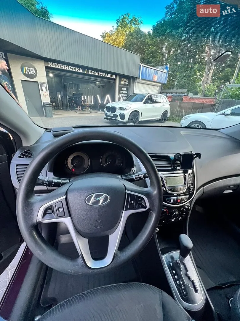 2011 Hyundai Accent - мініатюра 5