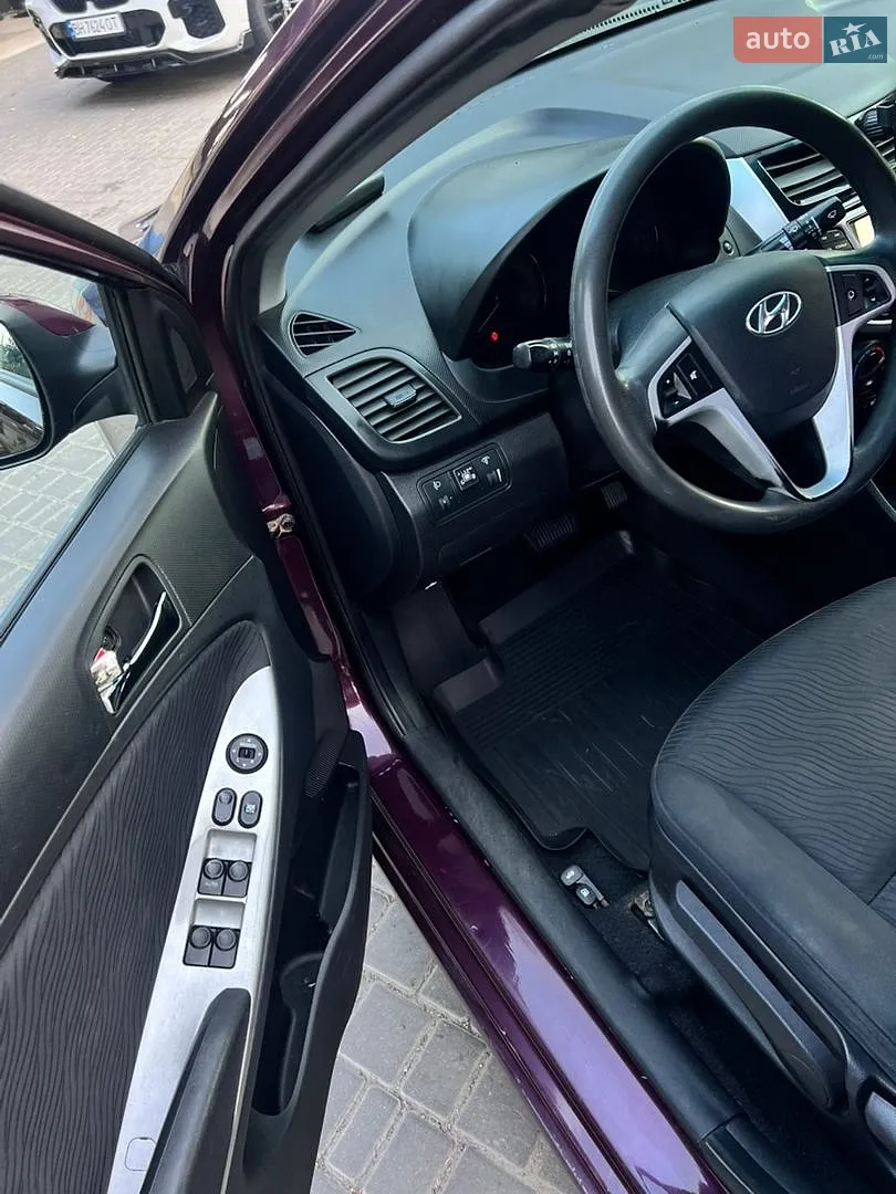 2011 Hyundai Accent - мініатюра 7
