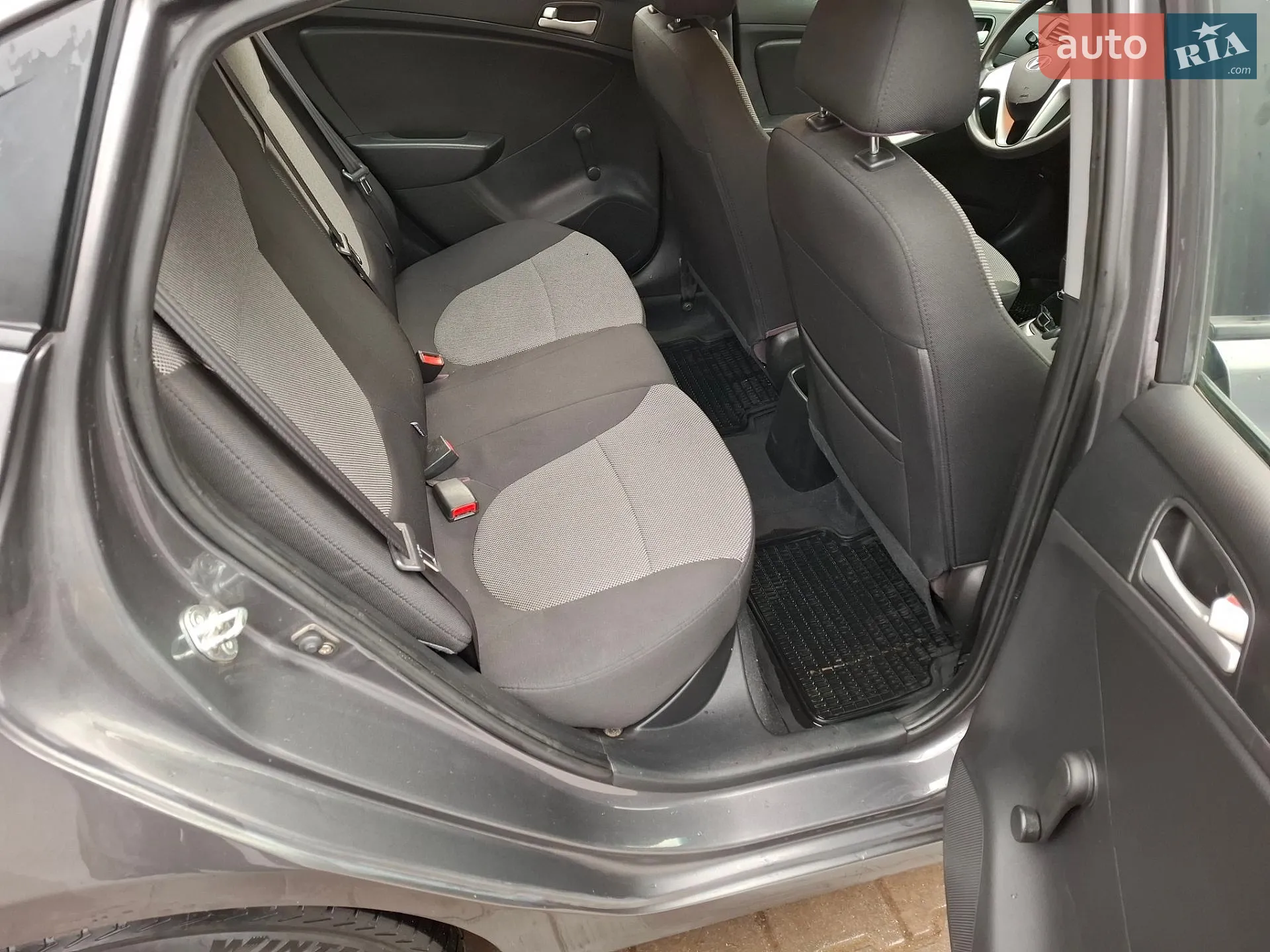 2012 Hyundai Accent - мініатюра 4