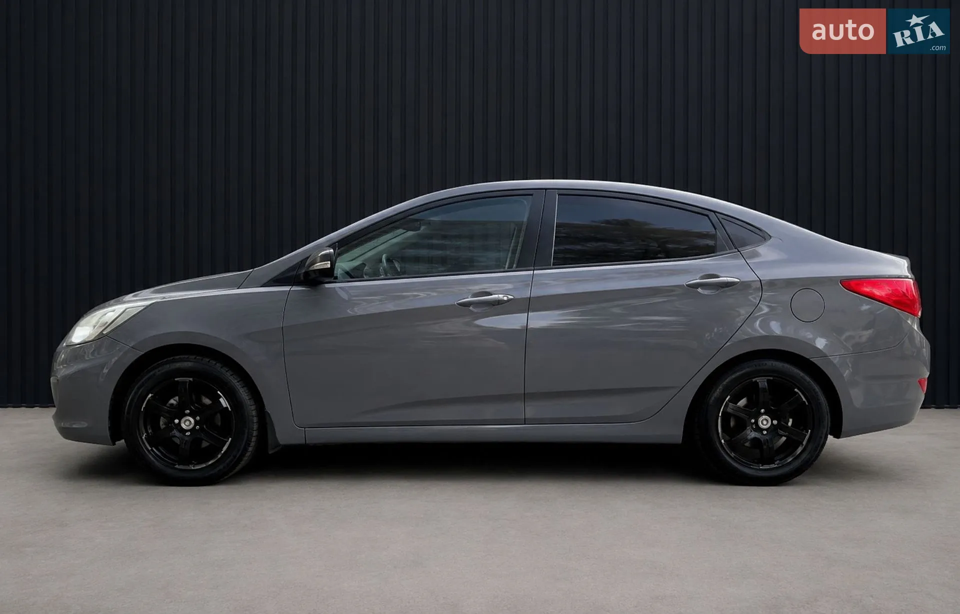 2019 Hyundai Accent - фото 1
