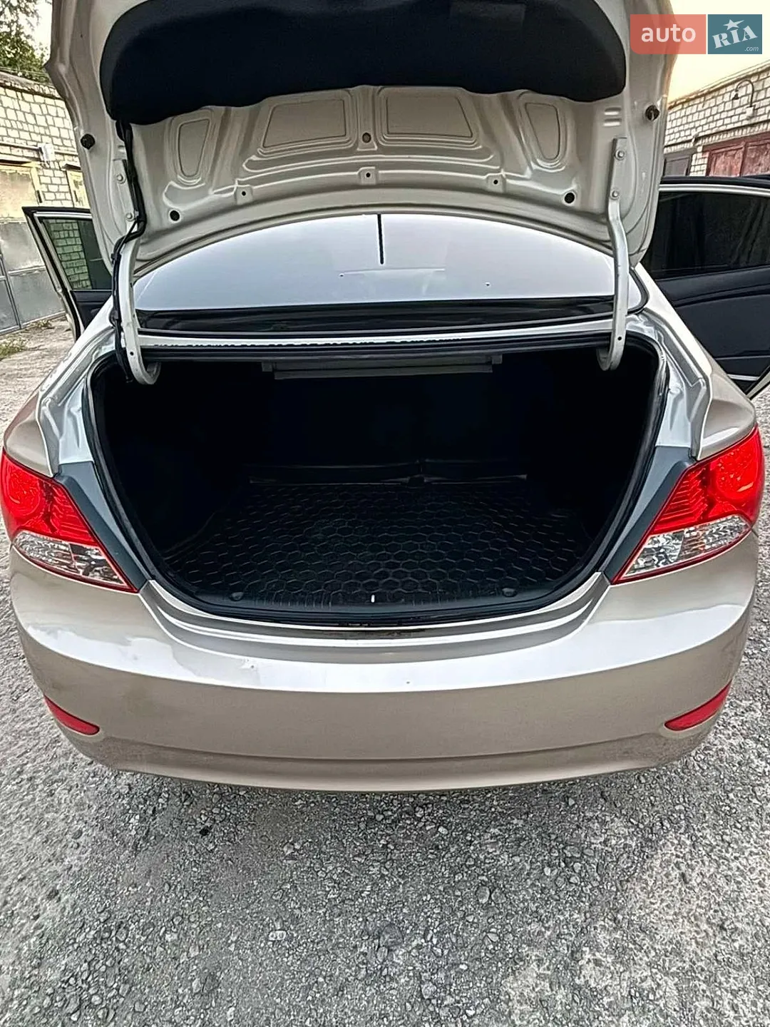 2014 Hyundai Accent - мініатюра 12