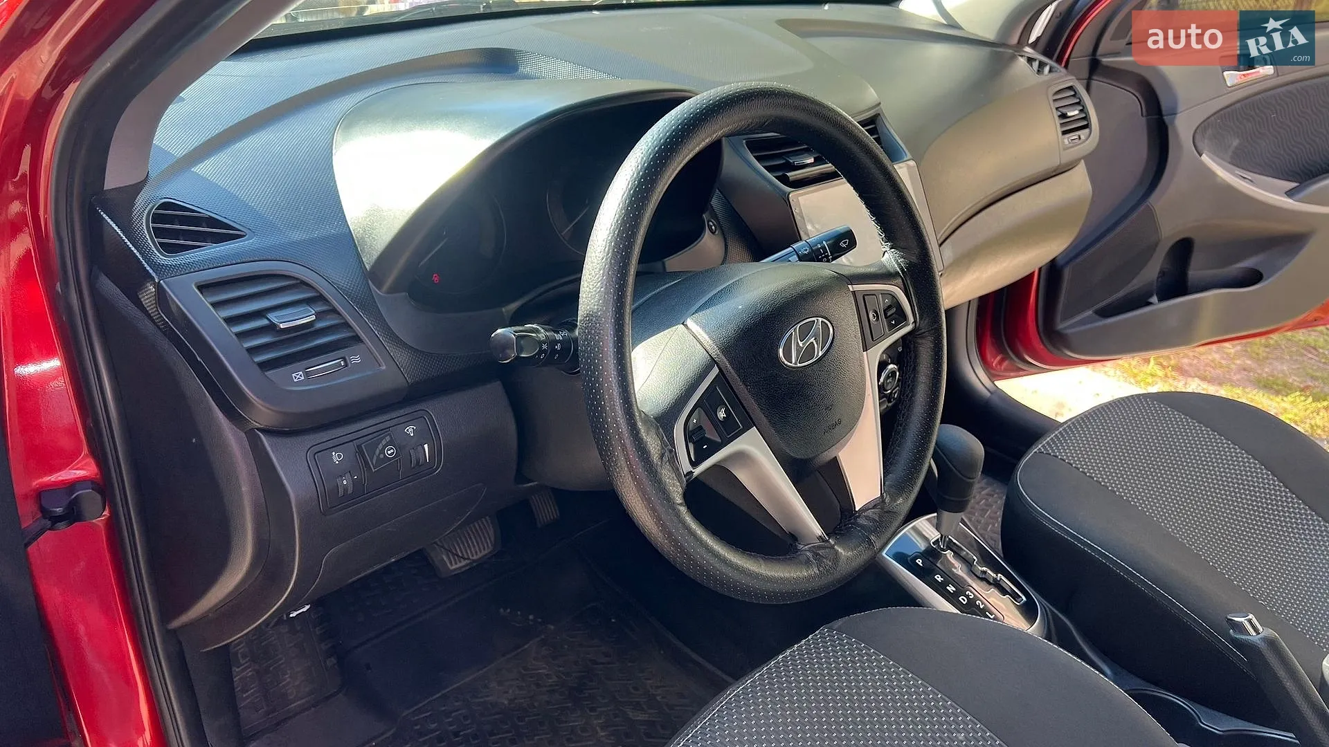 2011 Hyundai Accent - мініатюра 28