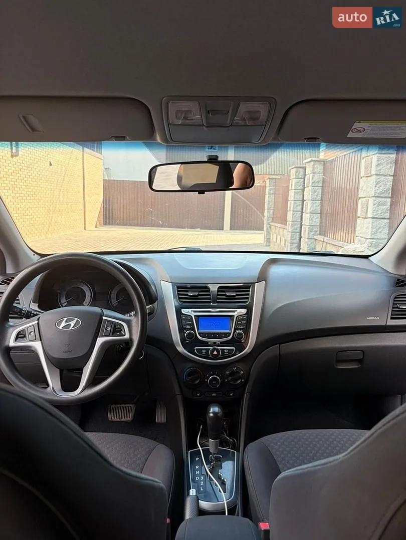 2012 Hyundai Accent - мініатюра 5