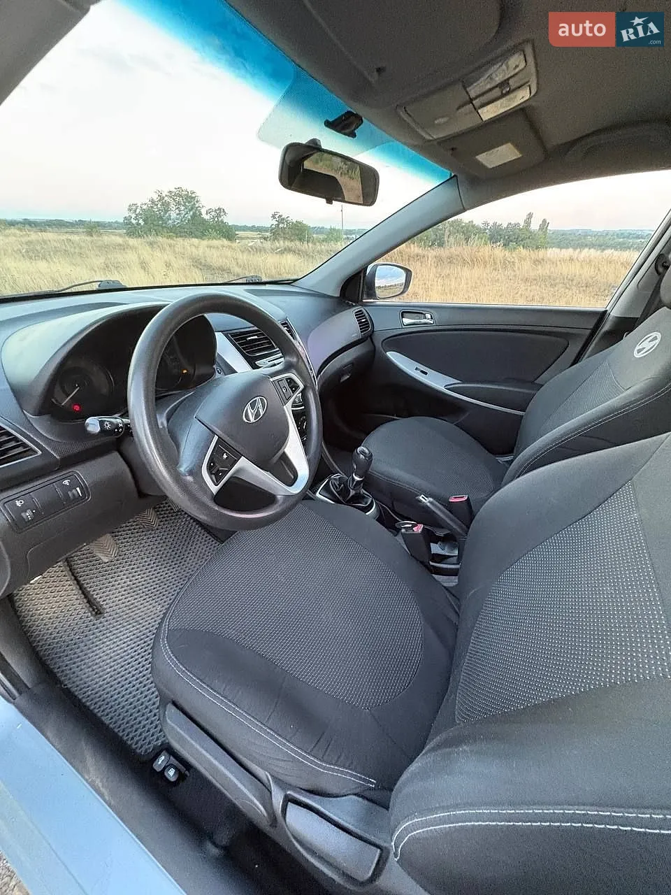2012 Hyundai Accent - мініатюра 5
