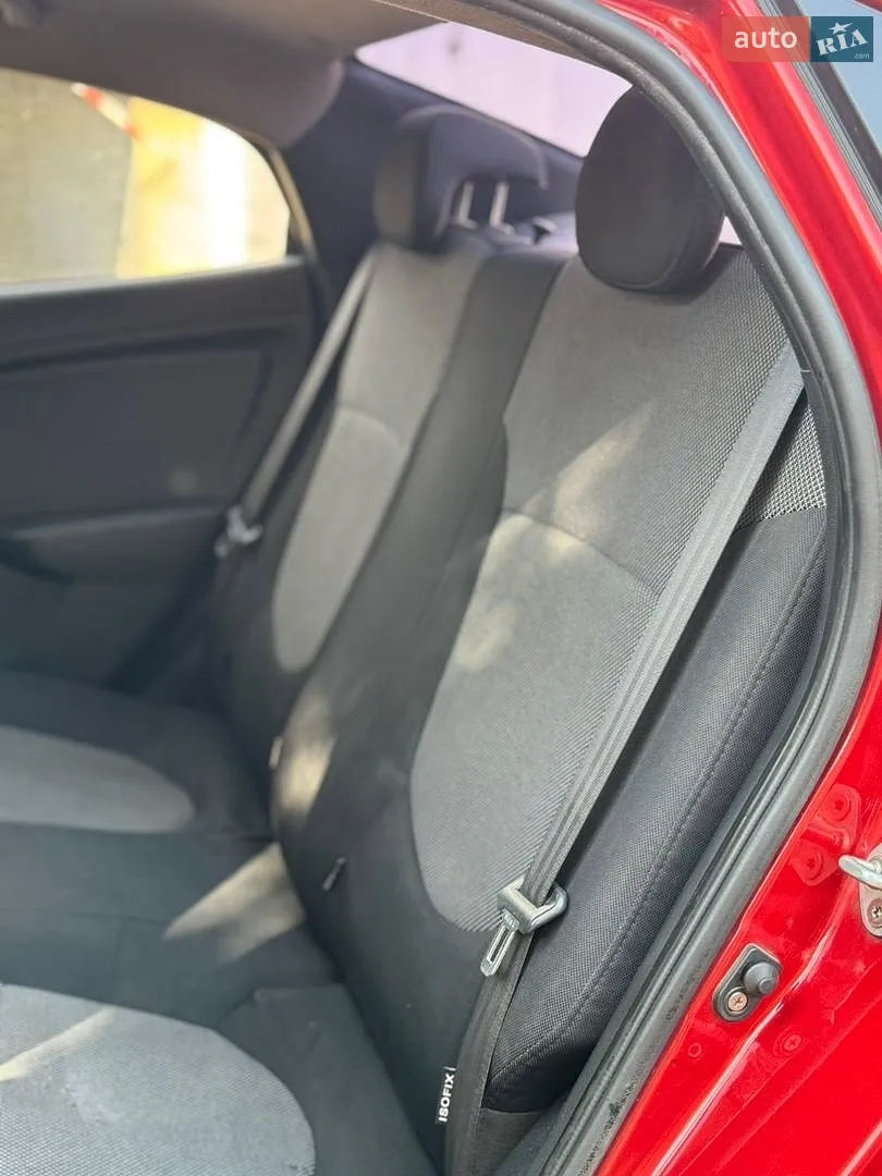 2012 Hyundai Accent - мініатюра 6