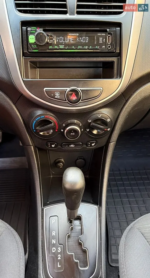 2016 Hyundai Accent - мініатюра 12