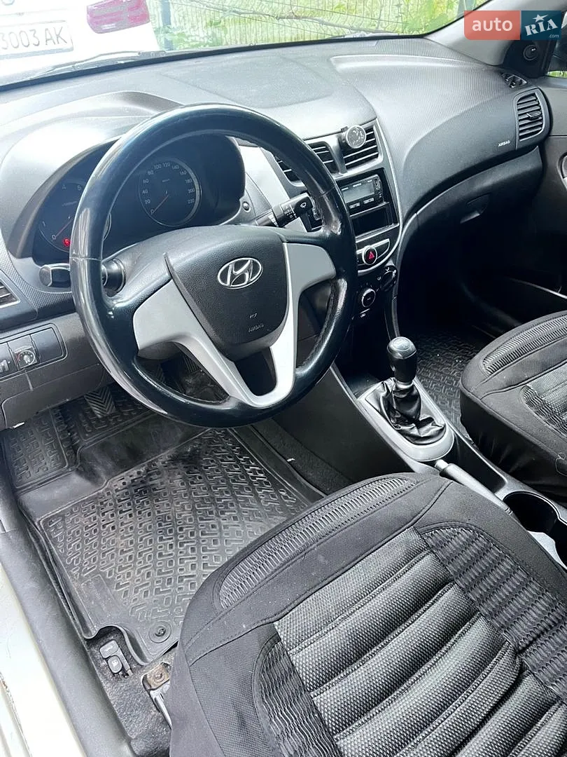 2012 Hyundai Accent - мініатюра 6