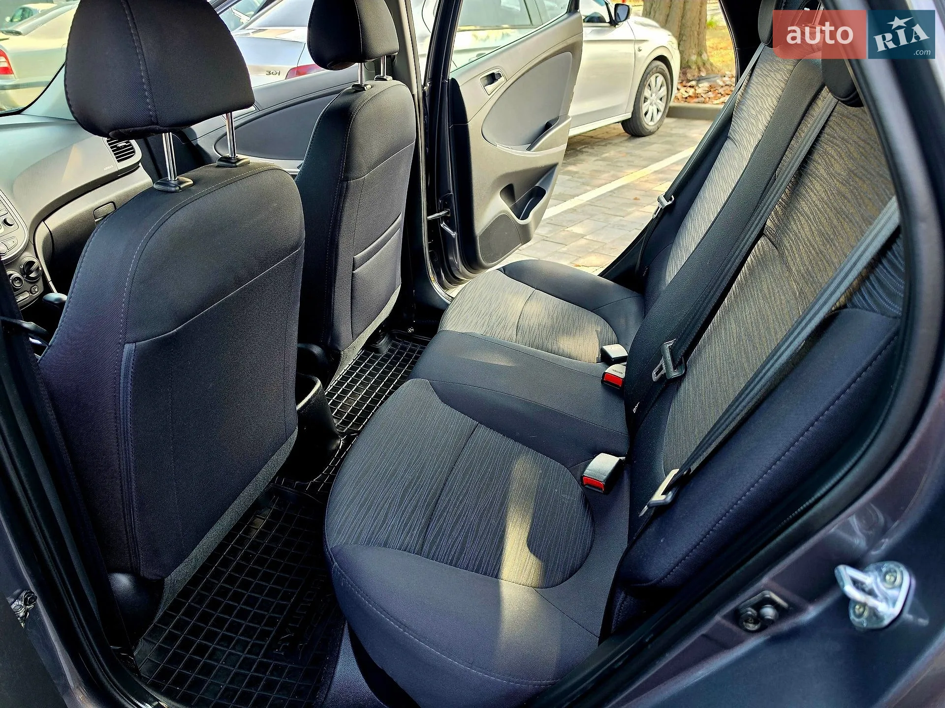 2016 Hyundai Accent - мініатюра 21