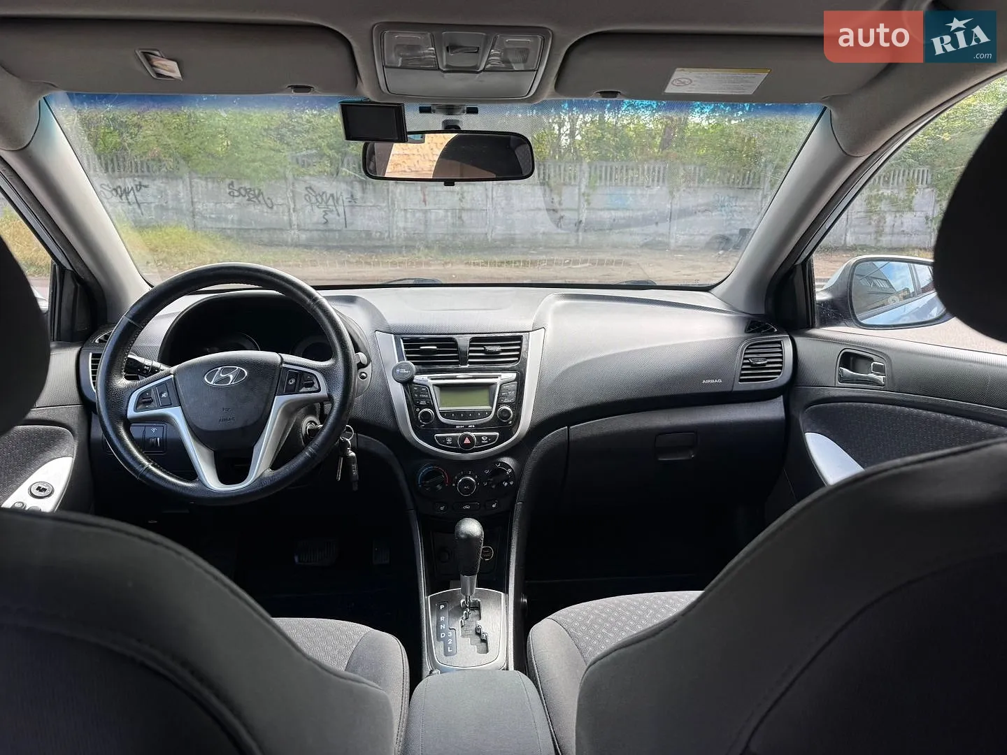 2012 Hyundai Accent - мініатюра 17