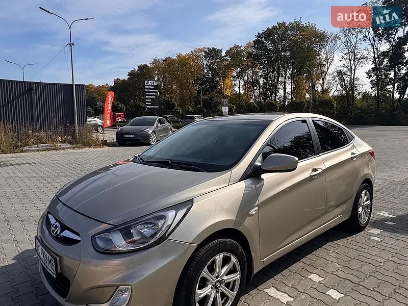 Hyundai Accent