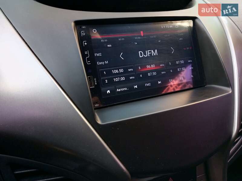 Седан Hyundai Avante 2011 в Києві