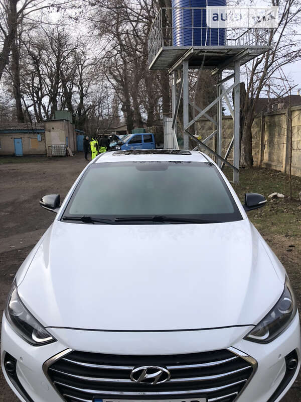 Седан Hyundai Avante 2015 в Одесі