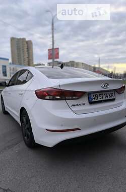 Седан Hyundai Avante 2017 в Вінниці