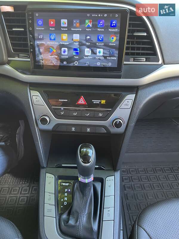 Седан Hyundai Avante 2016 в Кропивницком