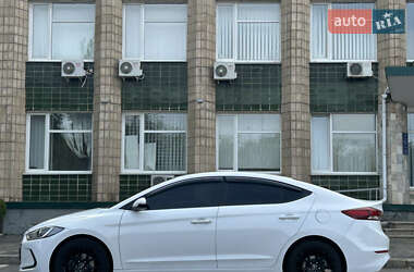 Седан Hyundai Avante 2016 в 
