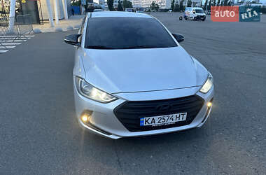 Седан Hyundai Avante 2017 в Києві