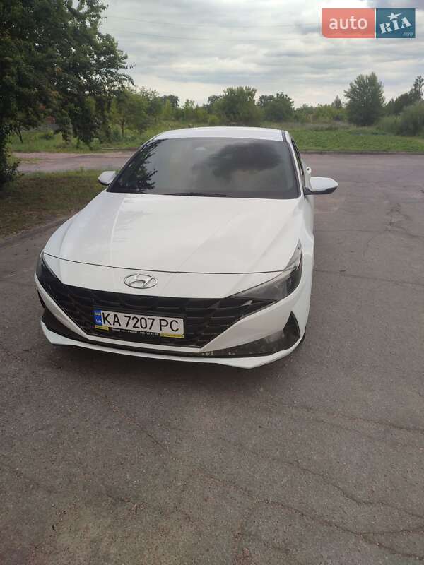 Hyundai Avante 2021