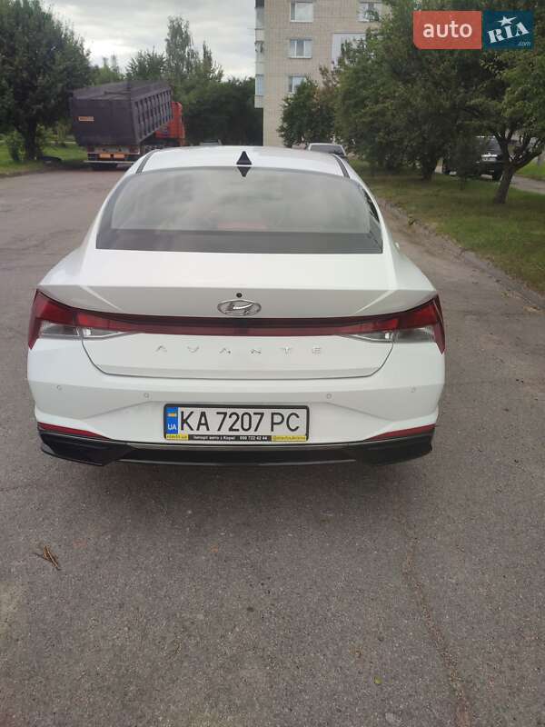 Седан Hyundai Avante 2021 в Овруче