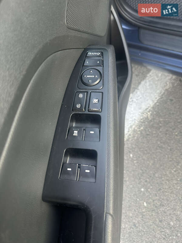 Седан Hyundai Avante 2016 в Одессе