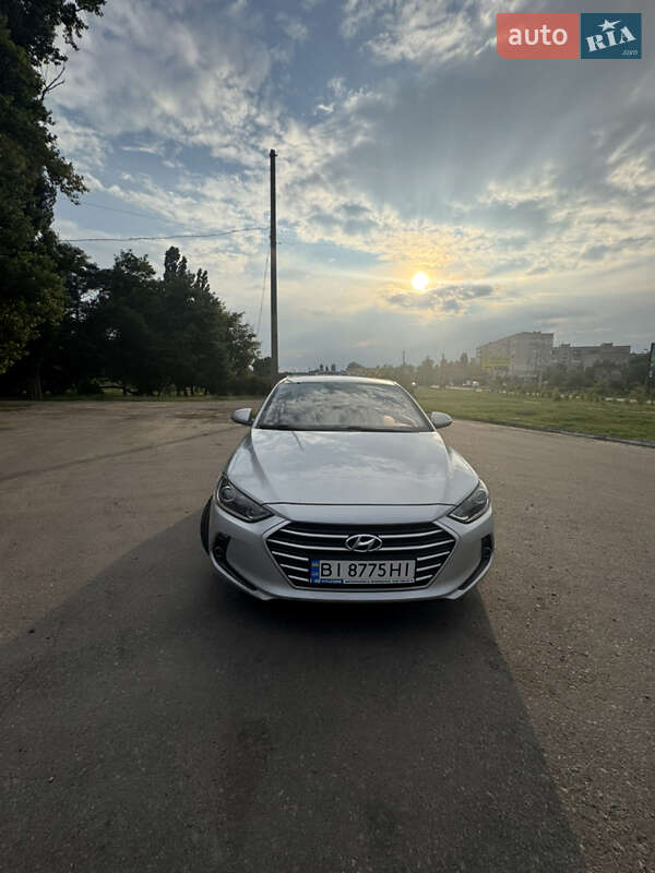 Седан Hyundai Avante 2016 в Кременчуге