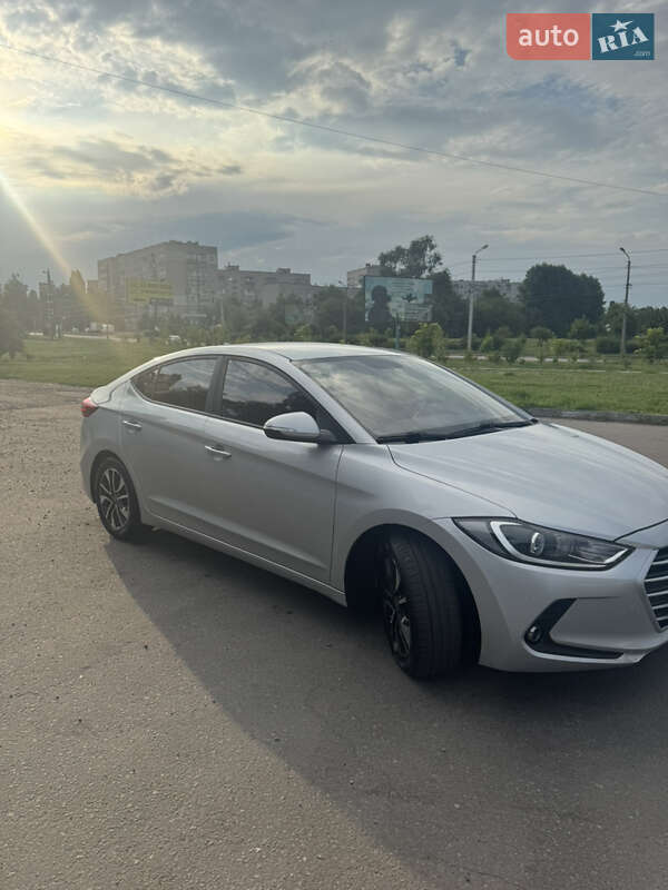 Седан Hyundai Avante 2016 в Кременчуге