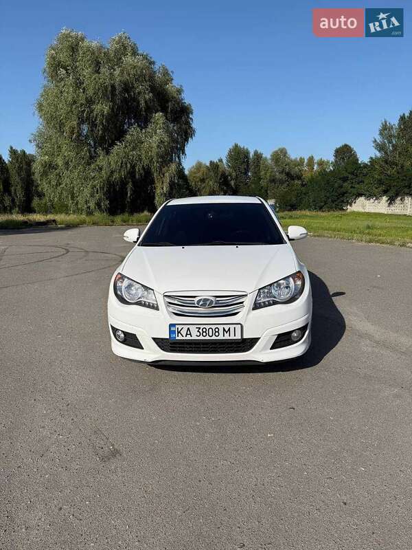 Седан Hyundai Avante 2012 в Києві