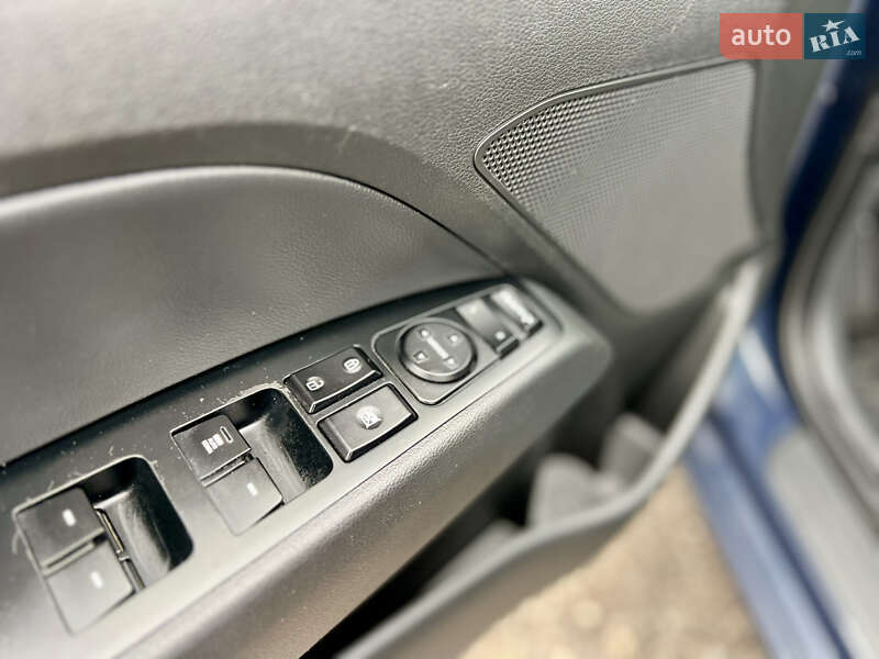 Седан Hyundai Avante 2015 в Києві