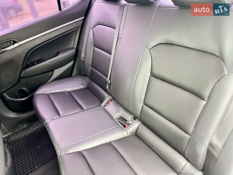 Седан Hyundai Avante 2015 в Каменке фото 32 Седан Hyundai Avante 2015 в Каменке