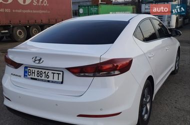 Седан Hyundai Avante 2017 в Одессе