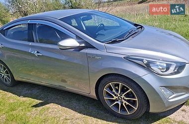 Седан Hyundai Avante 2014 в Луцьку