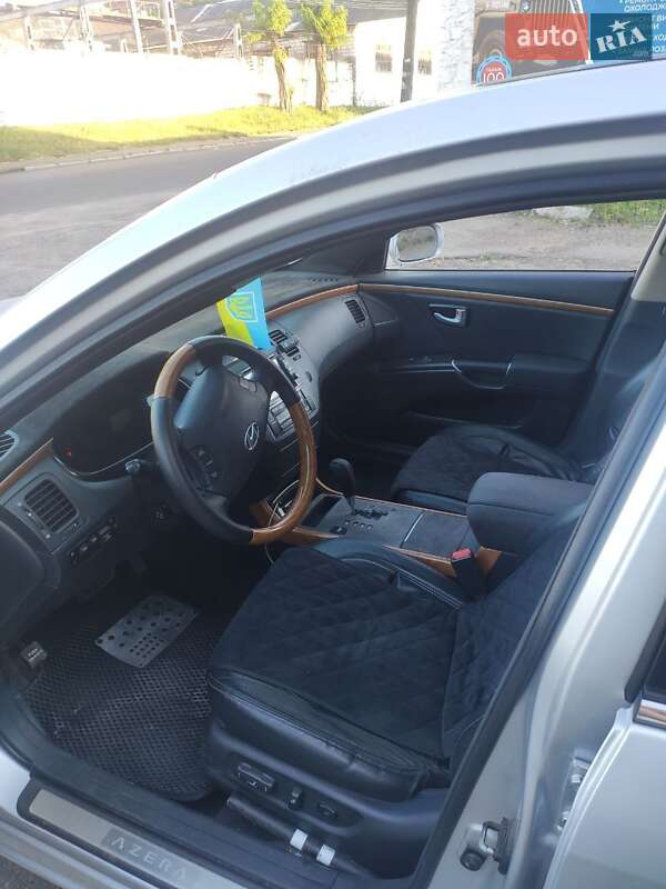 Седан Hyundai Azera 2007 в Первомайске