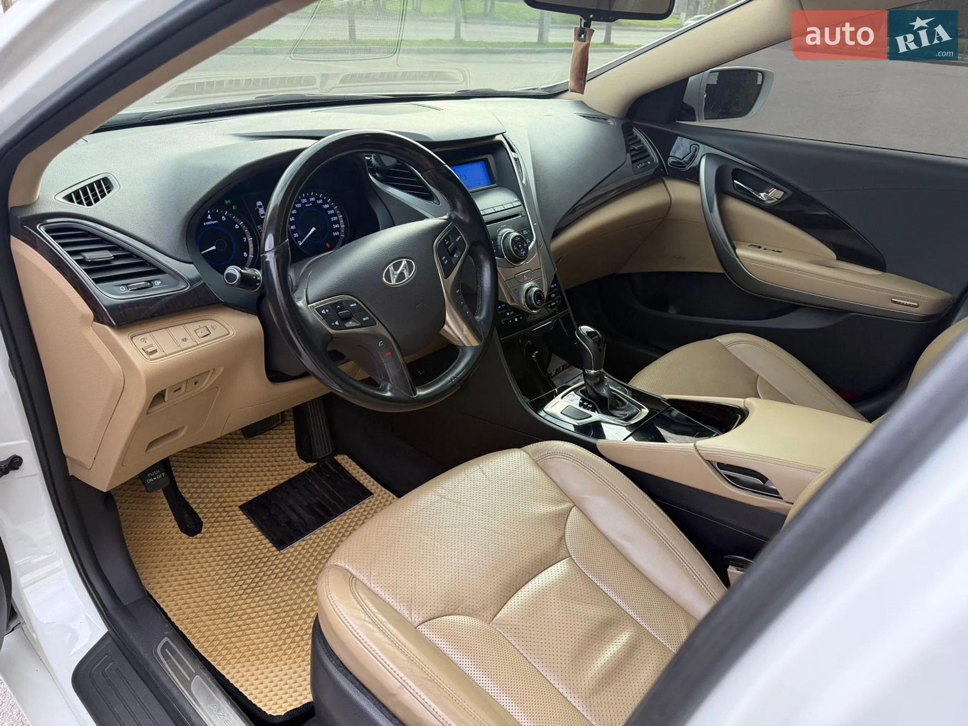 2011 Hyundai Azera - мініатюра 32